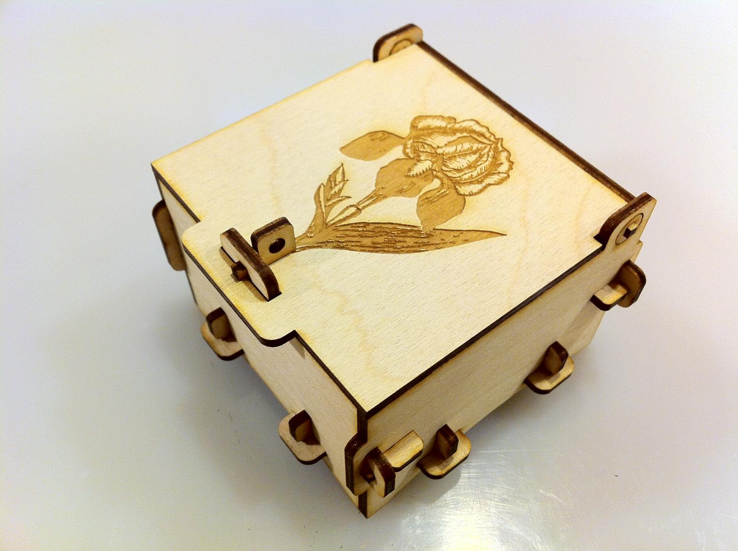 Flower Engraved Pinned Box 3Mm Plywood Laser Cut preview