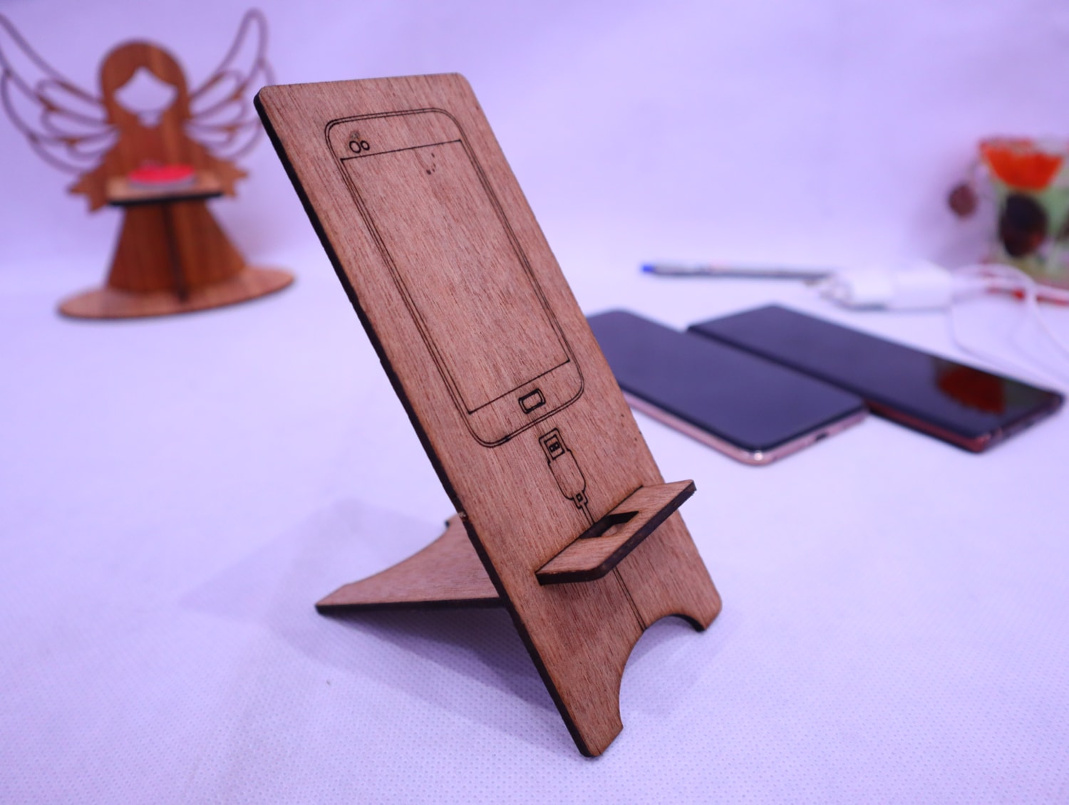 Laser Cut Wood Phone Stand 3mm preview - Cutgrove digital design